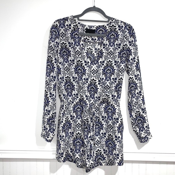 Intermix romper long sleeve drawstring‎ silk jacquard print shorts - Picture 2 of 11